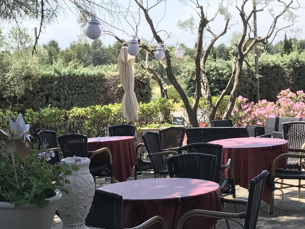 Hotel Le Madaleno Fontvieille Zewnętrze zdjęcie